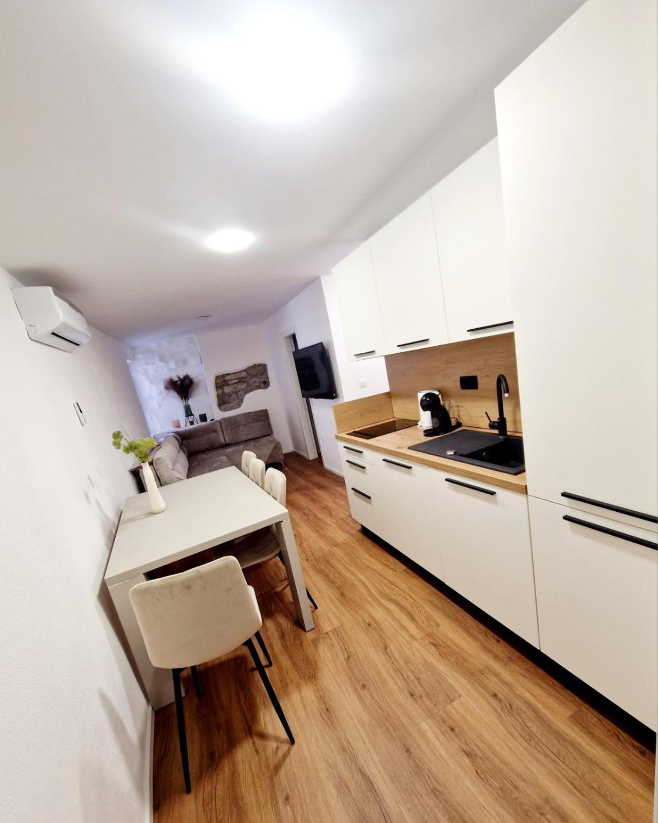 Ferienwohnung Pirana Exterior foto